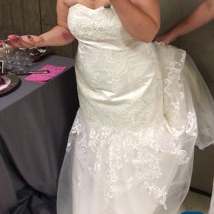 Trumpet Wedding Gown